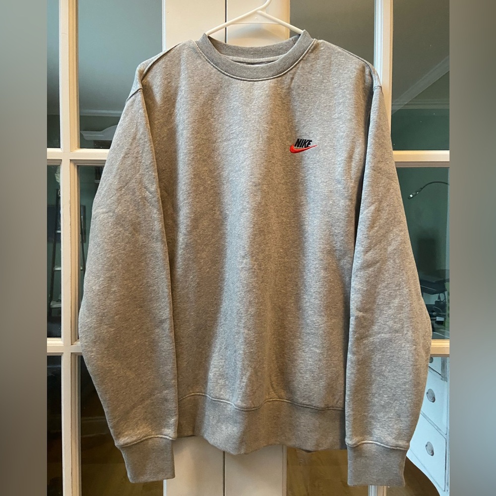 Nike Mens Crewneck Sweatshirt Grey Fleece Pullover Logo Medium NWOT